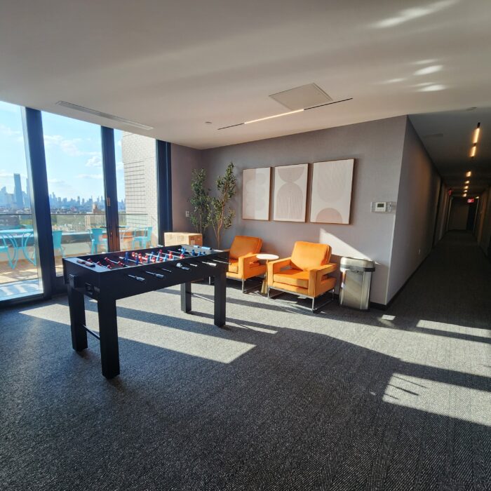 8FL Lounge C